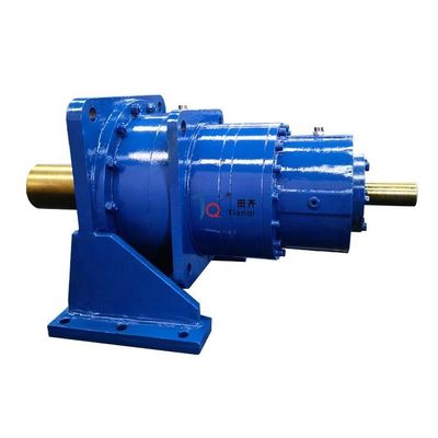 DIN6 Cylindrical Helical Bevel Gear Reducer Industri 3600rpm Untuk Transmisi Daya